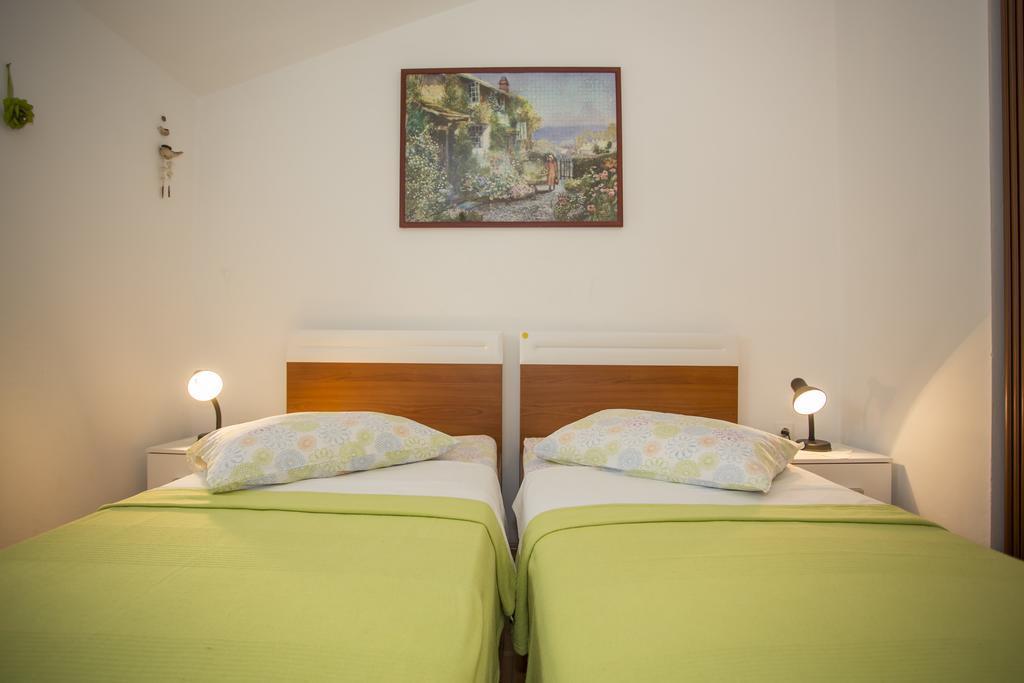 Apartments Pula 1618 ภายนอก รูปภาพ