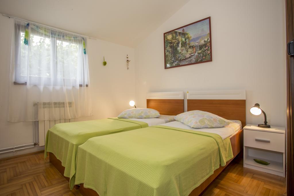 Apartments Pula 1618 ภายนอก รูปภาพ